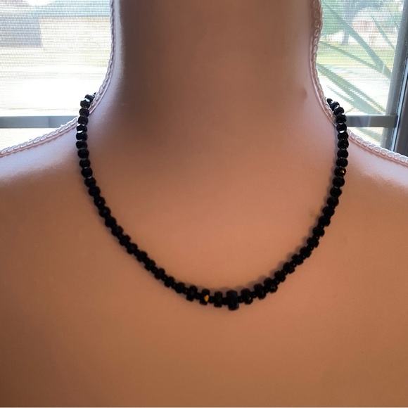 Elegant Black Beaded Necklace - Picture 2 of 6